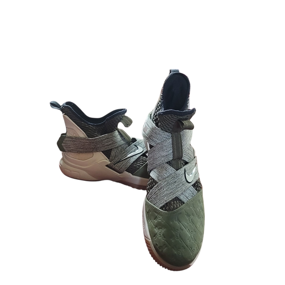 NEW Nike Lebron Soldier XII 12
'Land and Sea' Olive
A02609-300 Men's Size 9.5